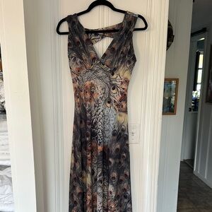 Sleeveless Peacock-Print Maxi Dress in Brown/Gray